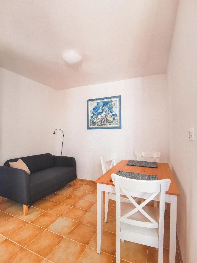 Apartment Muretto Basanija Exterior photo